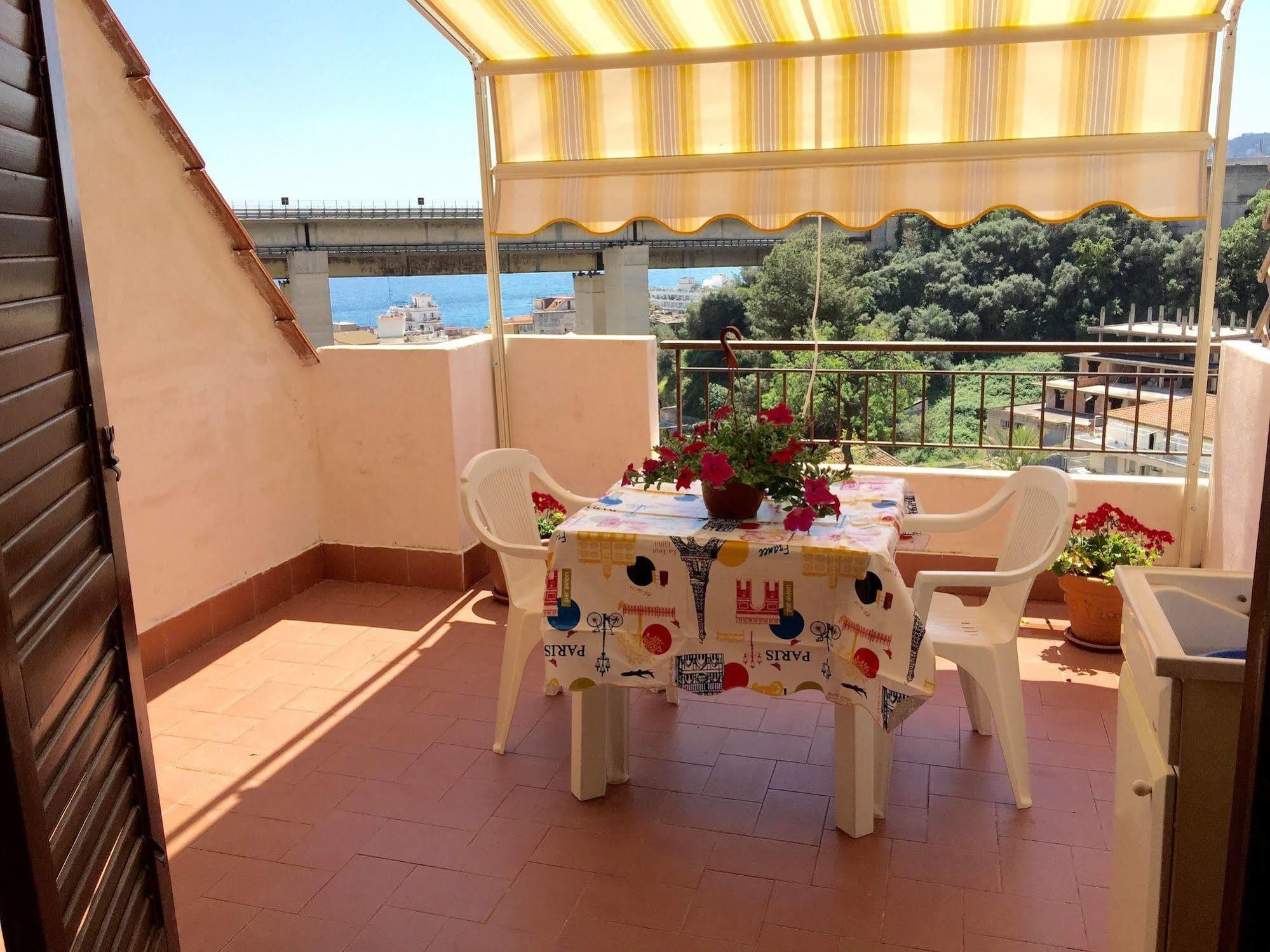 Casa Vacanza Da Rosa Letojanni Eksteriør bilde
